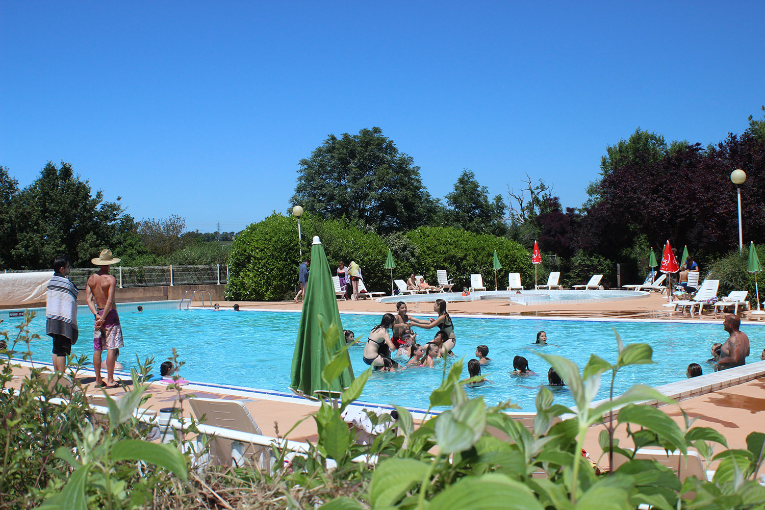 Camping Rodez Aveyron · piscine opti